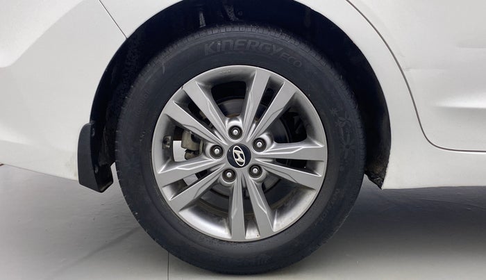 2018 Hyundai New Elantra 2.0 SX(O) AT PETROL, Petrol, Automatic, 83,195 km, Right Rear Wheel