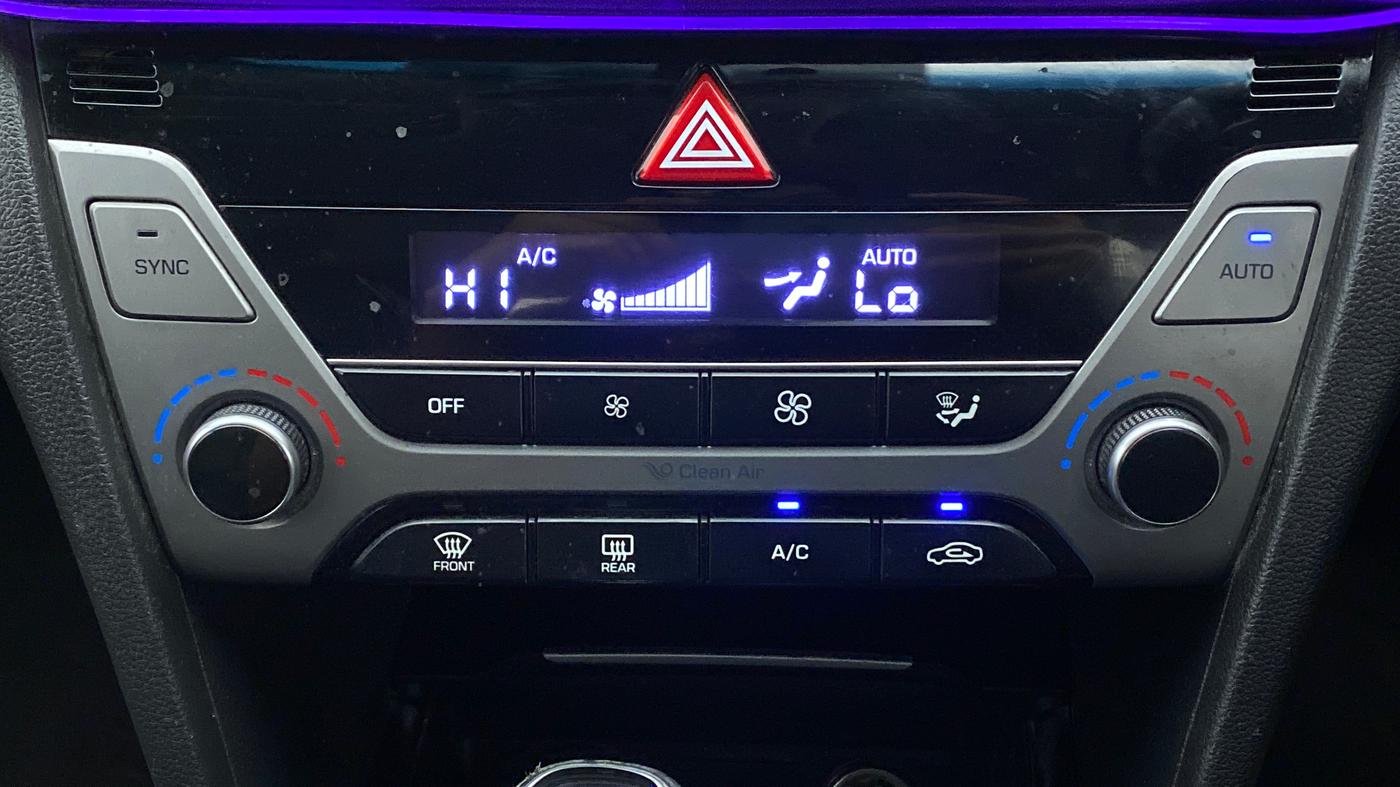 2018 Hyundai New Elantra 2.0 SX(O) AT PETROL, Petrol, Automatic, 83,195 km, Automatic Climate Control