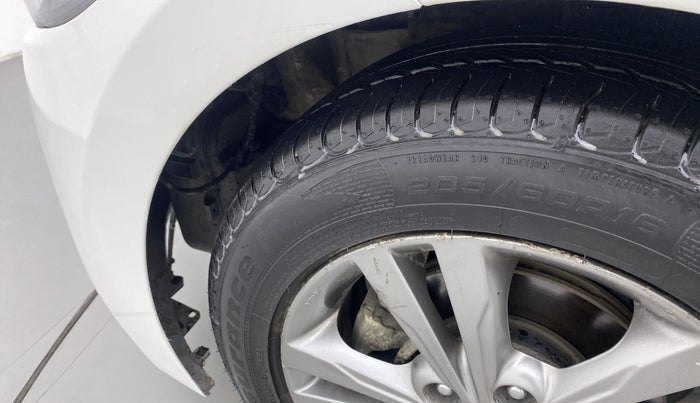2018 Hyundai New Elantra 2.0 SX(O) AT PETROL, Petrol, Automatic, 83,195 km, Left fender - Lining loose