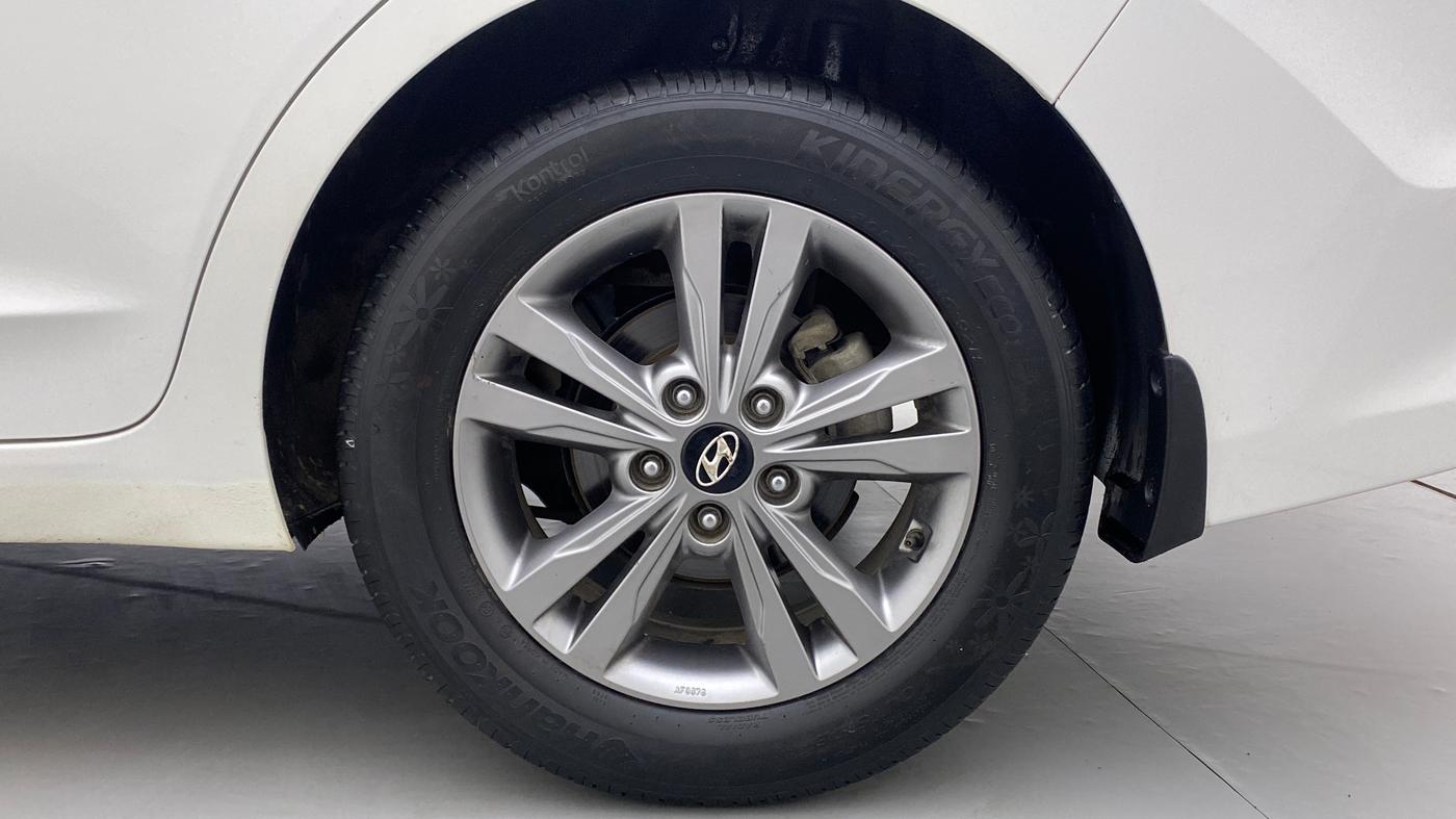 2018 Hyundai New Elantra 2.0 SX(O) AT PETROL, Petrol, Automatic, 83,195 km, Left Rear Wheel