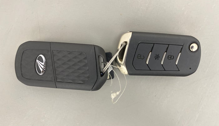 2022 Mahindra Thar LX PETROL HT 4WD AT, Petrol, Automatic, 15,336 km, Key Close Up