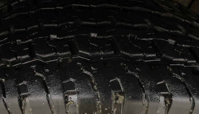 2022 Mahindra Thar LX PETROL HT 4WD AT, Petrol, Automatic, 15,336 km, Left Front Tyre Tread