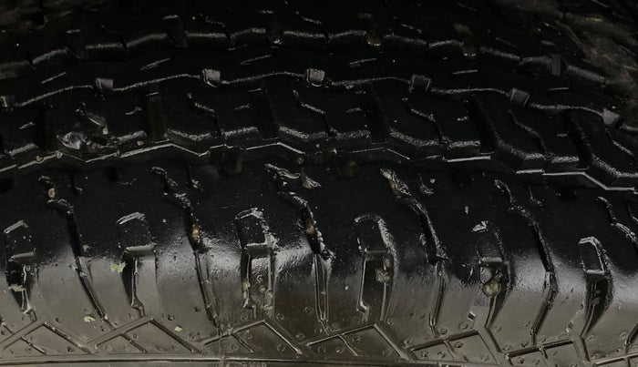 2022 Mahindra Thar LX PETROL HT 4WD AT, Petrol, Automatic, 15,336 km, Right Rear Tyre Tread