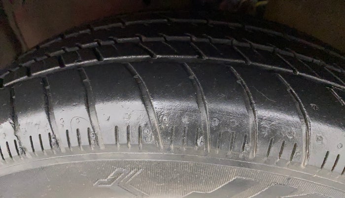 2019 Maruti Celerio VXI AMT (O), Petrol, Automatic, 22,396 km, Left Front Tyre Tread