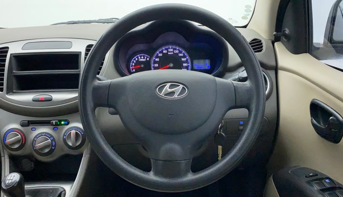 2016 Hyundai i10 MAGNA 1.1, Petrol, Manual, 40,281 km, Steering Wheel Close Up
