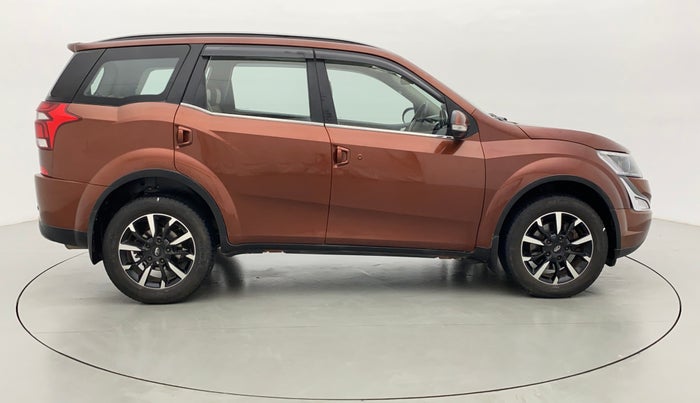 2018 Mahindra XUV500 W11 (O) AT, Diesel, Automatic, 56,905 km, Right Side View