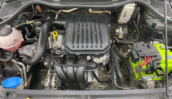 2019 Volkswagen Polo COMFORTLINE 1.0L MPI, Petrol, Manual, 34,354 km, Open Bonet