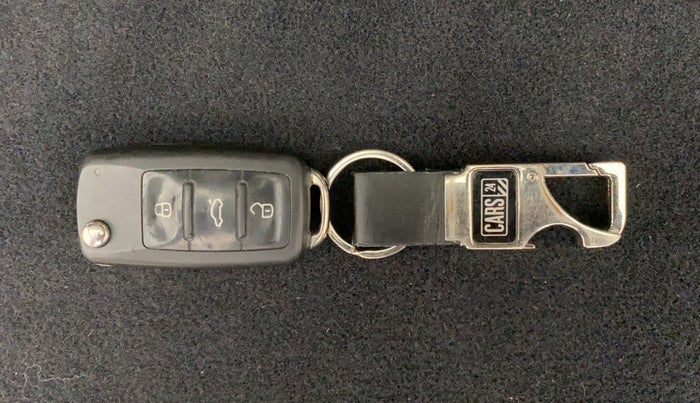 2019 Volkswagen Polo COMFORTLINE 1.0L MPI, Petrol, Manual, 34,354 km, Key Close Up