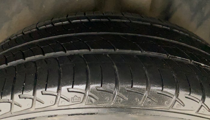 2019 Volkswagen Polo COMFORTLINE 1.0L MPI, Petrol, Manual, 34,354 km, Left Rear Tyre Tread