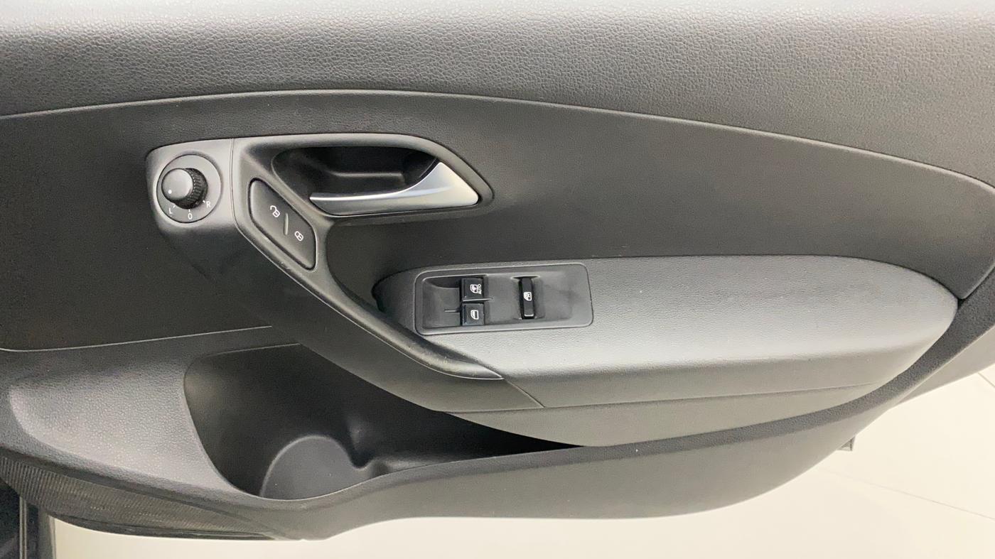 2019 Volkswagen Polo COMFORTLINE 1.0L MPI, Petrol, Manual, 34,354 km, Driver Side Door Panels Control