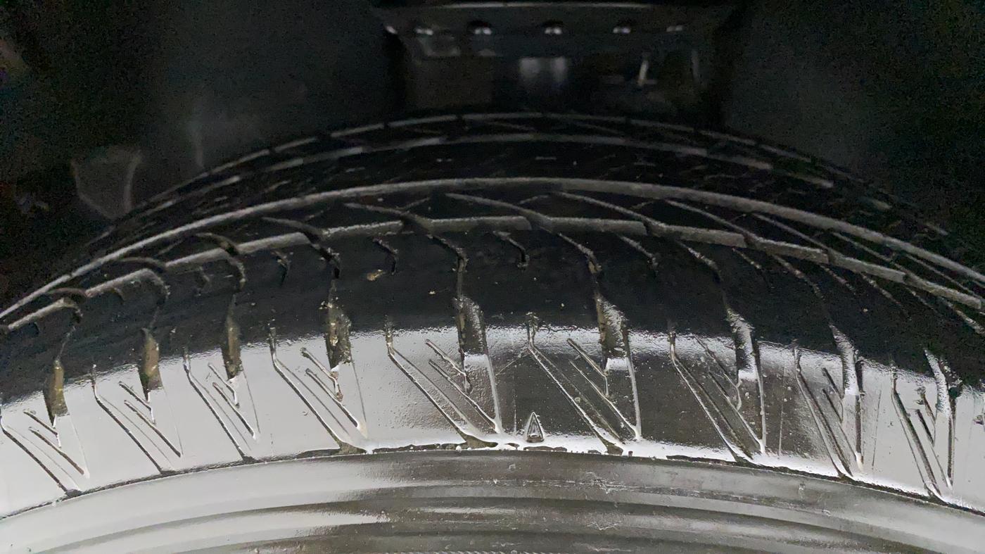 2021 Tata Safari XZA PLUS GOLD, Diesel, Automatic, 67,684 km, Left Front Tyre Tread