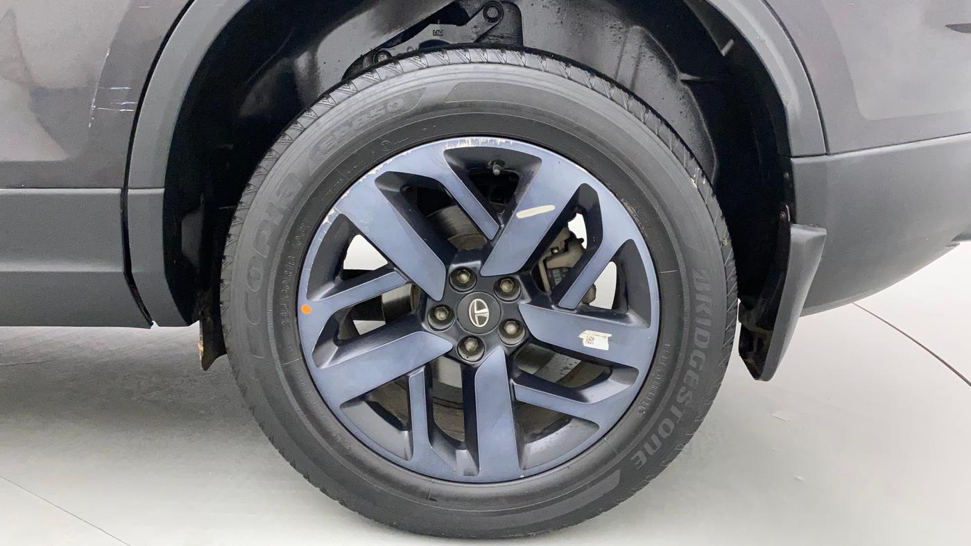 2021 Tata Safari XZA PLUS GOLD, Diesel, Automatic, 67,684 km, Left Rear Wheel