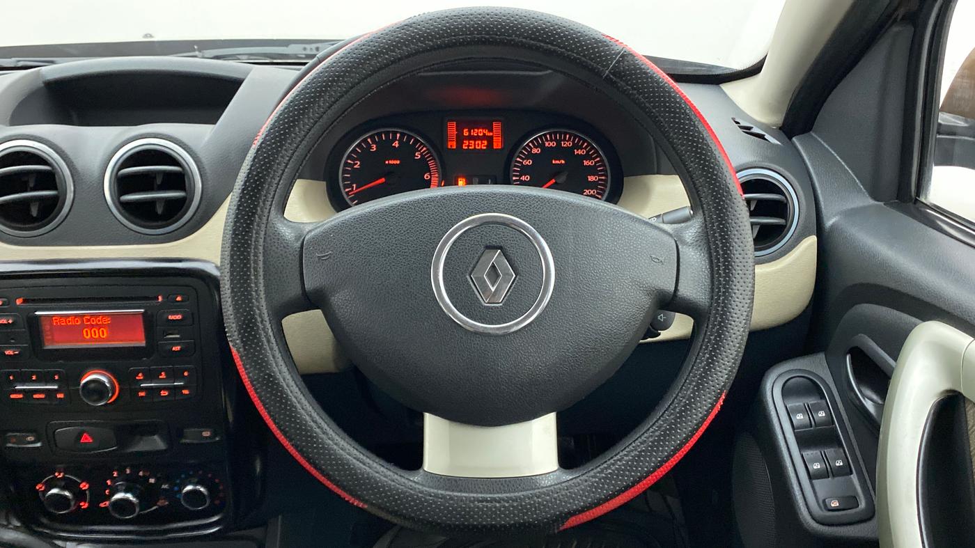 2013 Renault Duster RXL DIESEL 110, Diesel, Manual, 61,203 km, Steering Wheel Close Up