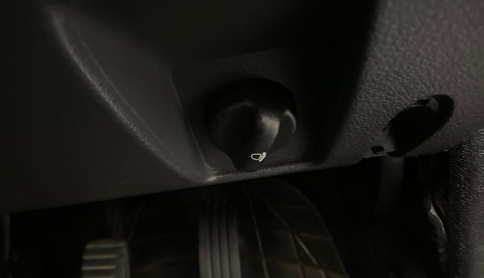 2013 Renault Duster RXL DIESEL 110, Diesel, Manual, 61,203 km, Dashboard - Headlight height adjustment not working
