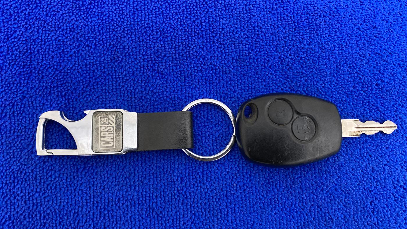 2013 Renault Duster RXL DIESEL 110, Diesel, Manual, 61,203 km, Key Close Up
