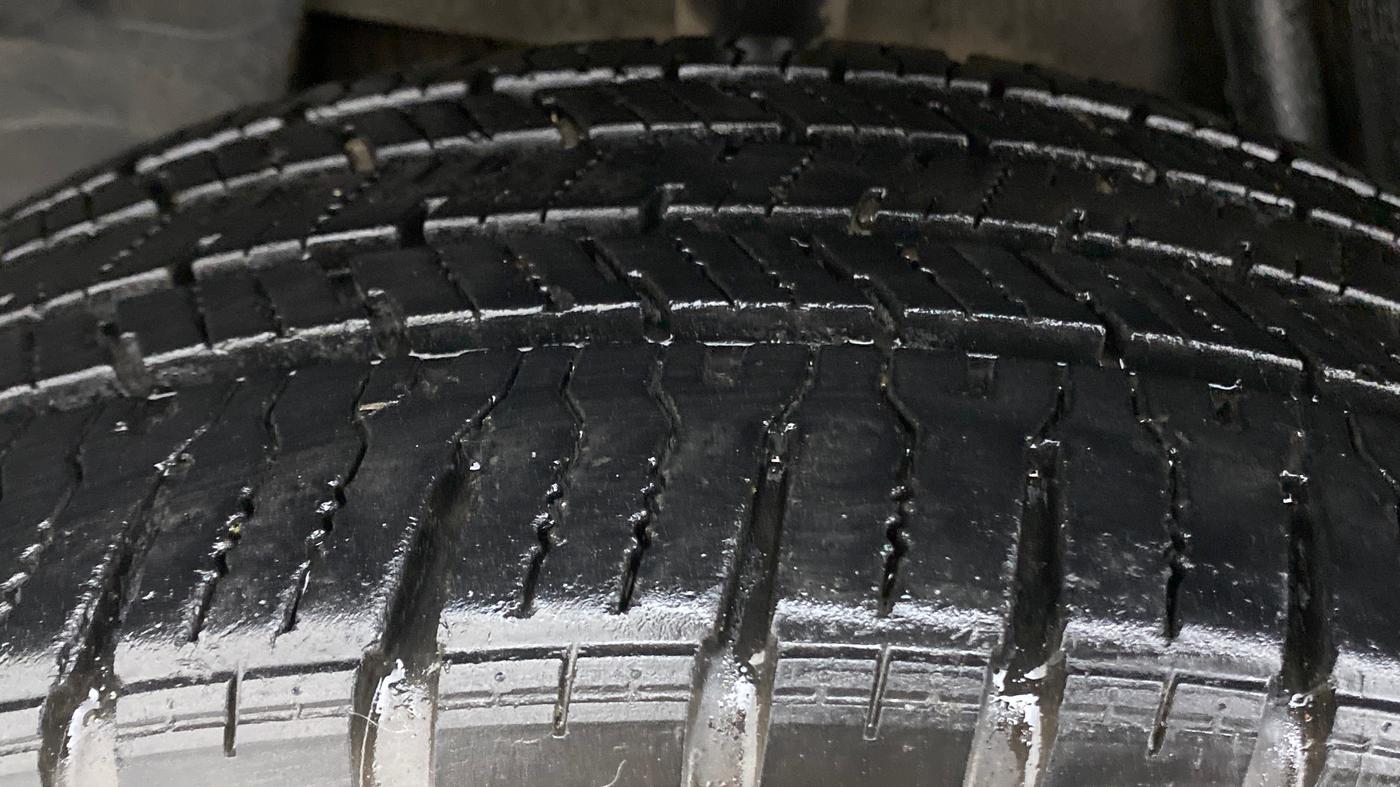 2013 Renault Duster RXL DIESEL 110, Diesel, Manual, 61,203 km, Right Rear Tyre Tread