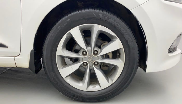 2015 Hyundai Elite i20 ASTA 1.2, Petrol, Manual, 1,00,416 km, Right Front Wheel