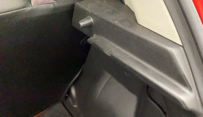 2018 Maruti Swift VXI, Petrol, Manual, 28,743 km, Dicky (Boot door) - Parcel tray missing