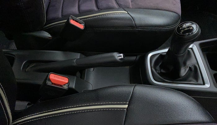 2018 Maruti Swift VXI, Petrol, Manual, 28,743 km, Gear Lever