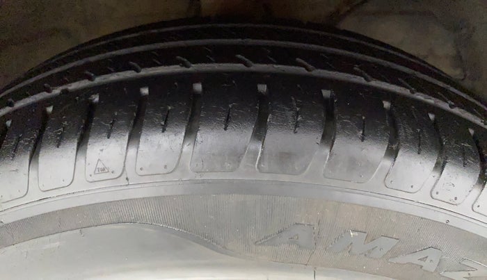 2018 Maruti Swift VXI, Petrol, Manual, 28,743 km, Right Front Tyre Tread