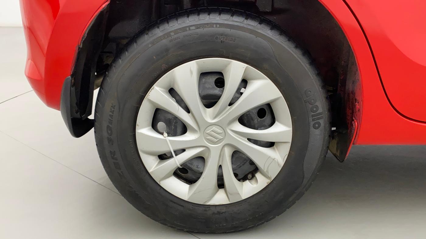 2018 Maruti Swift VXI, Petrol, Manual, 28,743 km, Right Rear Wheel