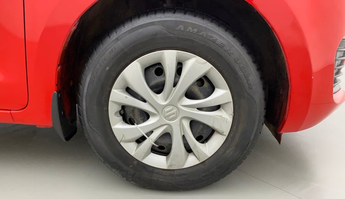 2018 Maruti Swift VXI, Petrol, Manual, 28,743 km, Right Front Wheel