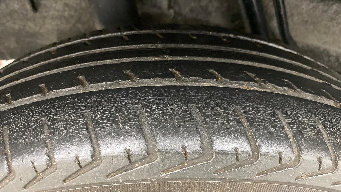2019 Renault Kwid RXT 1.0 (O), Petrol, Manual, 58,023 km, Right Rear Tyre Tread