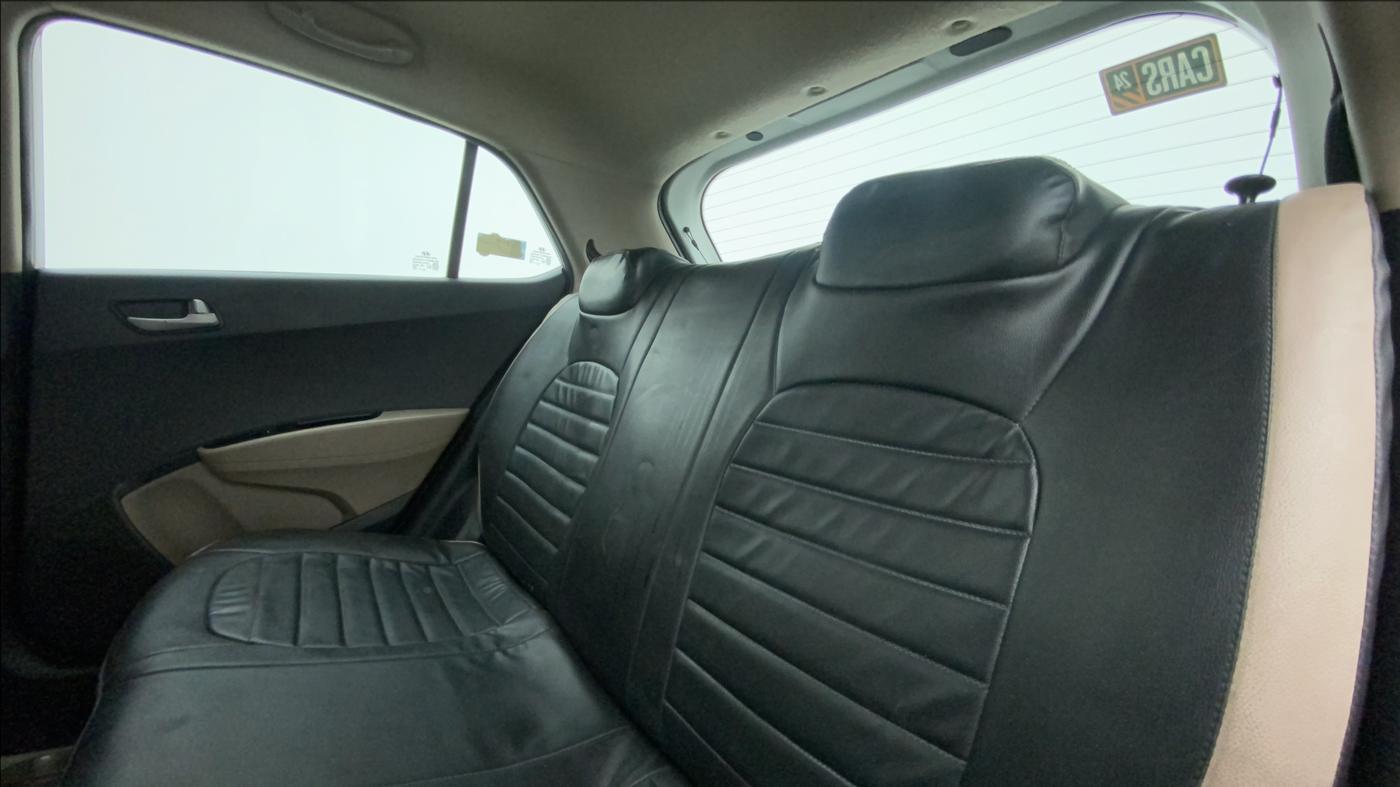 2014 Hyundai Grand i10 ASTA 1.2 KAPPA VTVT, CNG, Manual, 76,457 km, Right Side Rear Door Cabin