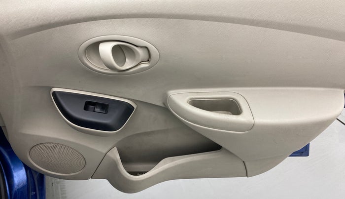 2016 Datsun Go T, Petrol, Manual, 65,718 km, Driver Side Door Panels Control