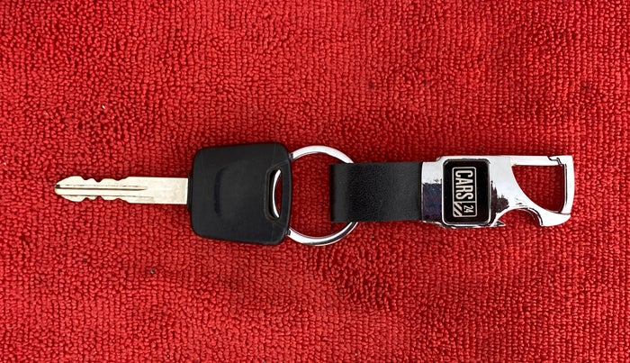 2016 Datsun Go T, Petrol, Manual, 65,718 km, Key Close Up