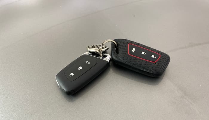2021 MG HECTOR PLUS SHARP 1.5 PETROL TURBO CVT 6-STR, Petrol, Automatic, 25,645 km, Key Close Up