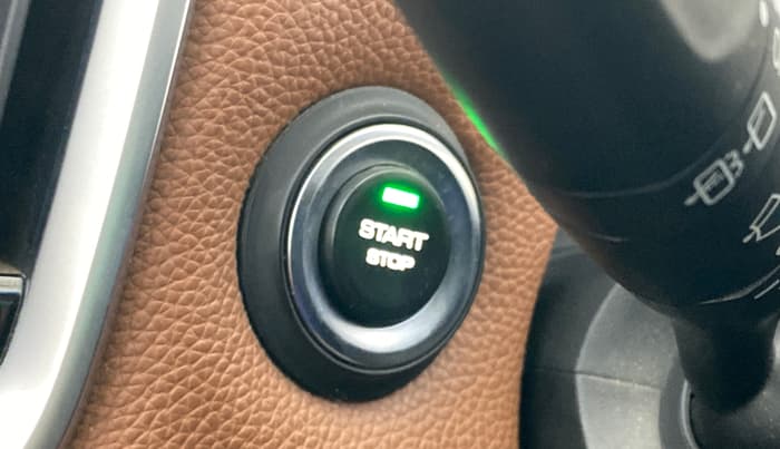 2021 MG HECTOR PLUS SHARP 1.5 PETROL TURBO CVT 6-STR, Petrol, Automatic, 25,645 km, Keyless Start/ Stop Button