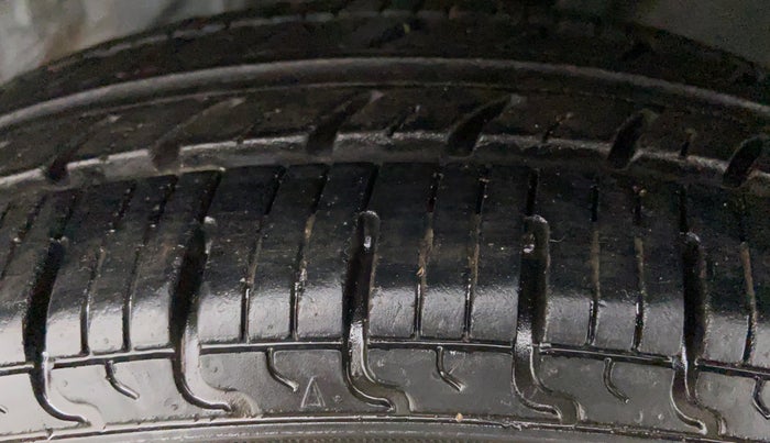 2015 Datsun Go Plus T, Petrol, Manual, 23,771 km, Right Front Tyre Tread