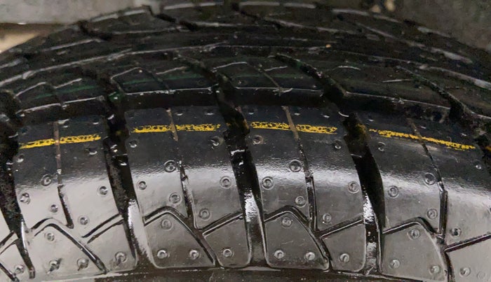 2015 Datsun Go Plus T, Petrol, Manual, 23,771 km, Right Rear Tyre Tread