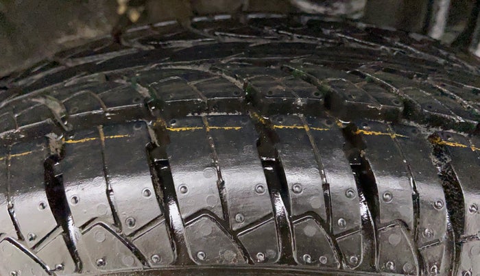 2015 Datsun Go Plus T, Petrol, Manual, 23,771 km, Left Rear Tyre Tread