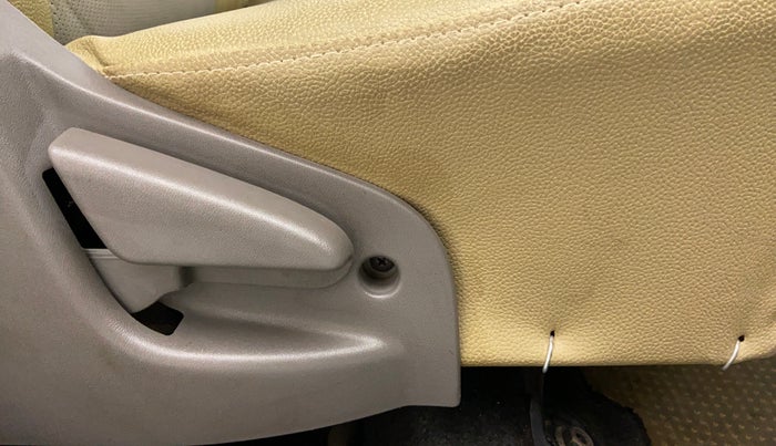 2015 Datsun Go Plus T, Petrol, Manual, 23,771 km, Driver Side Adjustment Panel