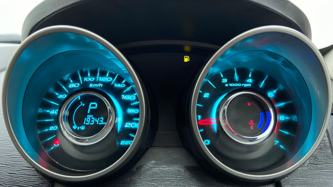 2020 Mahindra XUV500 W9 AT, Diesel, Automatic, 19,581 km, Odometer Image
