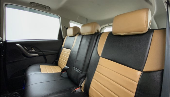 2020 Mahindra XUV500 W9 AT, Diesel, Automatic, 19,581 km, Right Side Rear Door Cabin