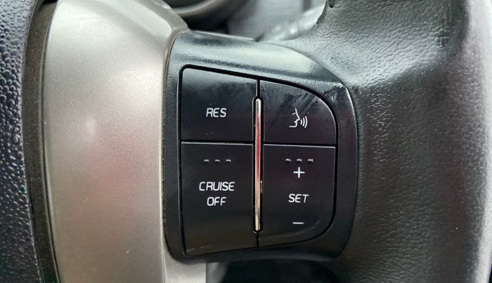 2020 Mahindra XUV500 W9 AT, Diesel, Automatic, 19,581 km, Adaptive Cruise Control