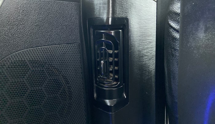 2020 Mahindra XUV500 W9 AT, Diesel, Automatic, 19,581 km, Rear AC Vents