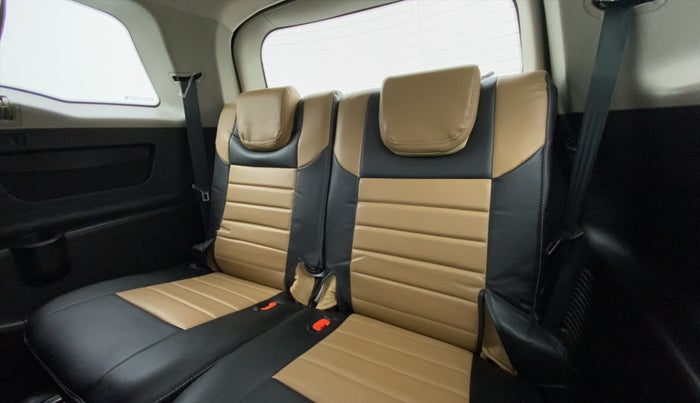 2020 Mahindra XUV500 W9 AT, Diesel, Automatic, 19,581 km, Third Seat Row ( optional )