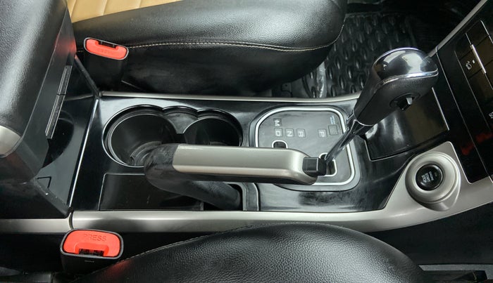 2020 Mahindra XUV500 W9 AT, Diesel, Automatic, 19,581 km, Gear Lever