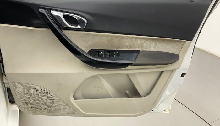 2022 Tata TIGOR XZ PLUS CNG, CNG, Manual, 30,546 km, Driver Side Door Panels Control