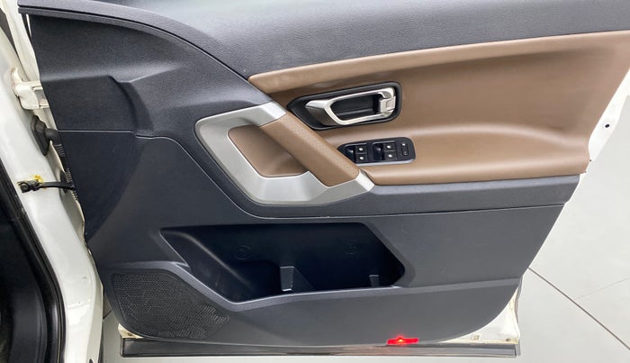 2020 Tata Harrier XZA PLUS, Diesel, Automatic, 44,046 km, Driver Side Door Panels Control
