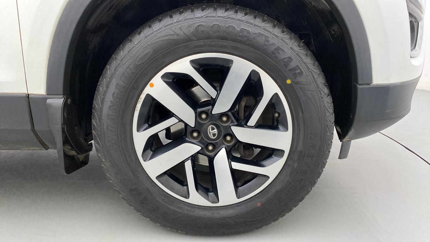 2020 Tata Harrier XZA PLUS, Diesel, Automatic, 44,046 km, Right Front Wheel