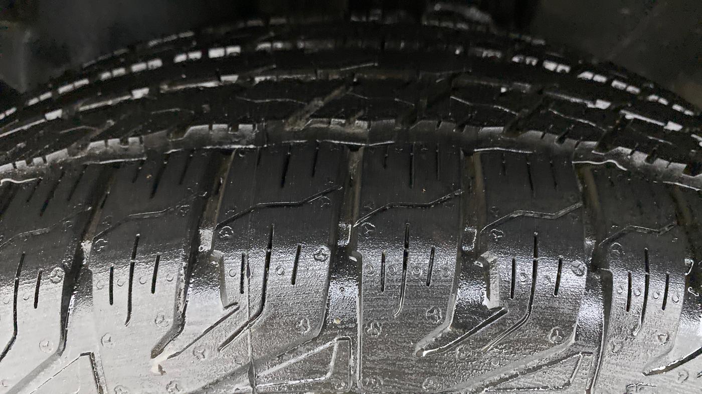 2020 Tata Harrier XZA PLUS, Diesel, Automatic, 44,046 km, Left Front Tyre Tread