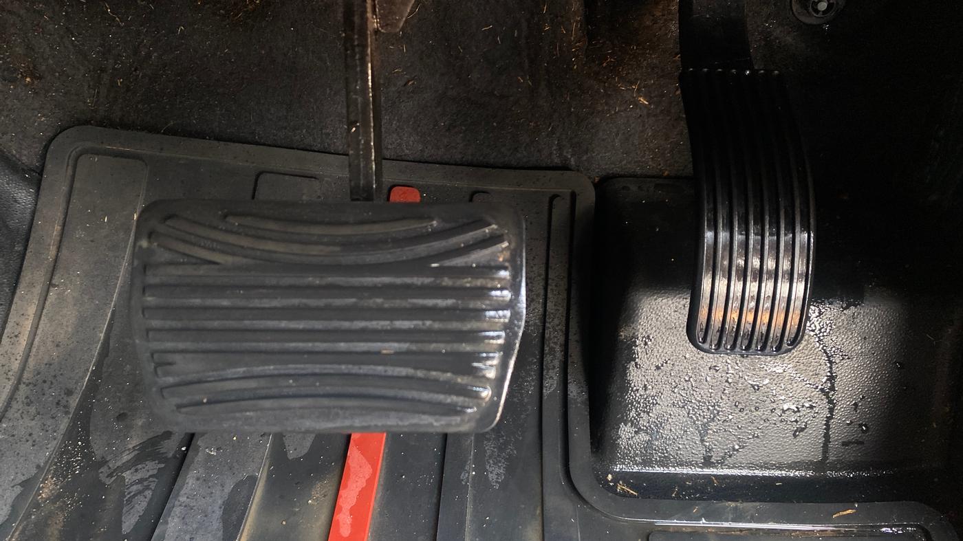 2022 Mahindra Thar LX PETROL HT 4WD AT, Petrol, Automatic, 11,187 km, Pedals