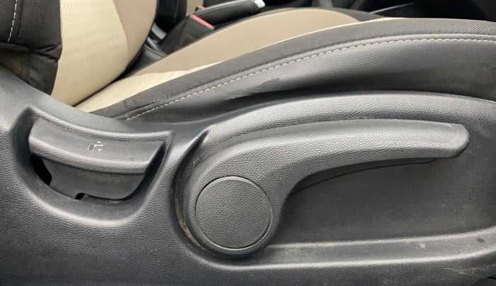 2018 Hyundai Elite i20 ASTA 1.2, Petrol, Manual, 86,290 km, Driver Side Adjustment Panel