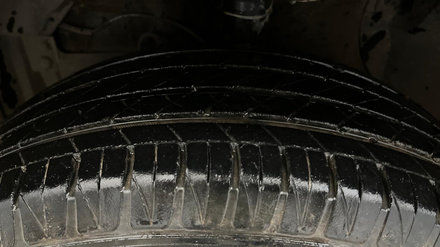 2022 Maruti Vitara Brezza ZXI PLUS AT SHVS, Petrol, Automatic, 24,337 km, Left Front Tyre Tread