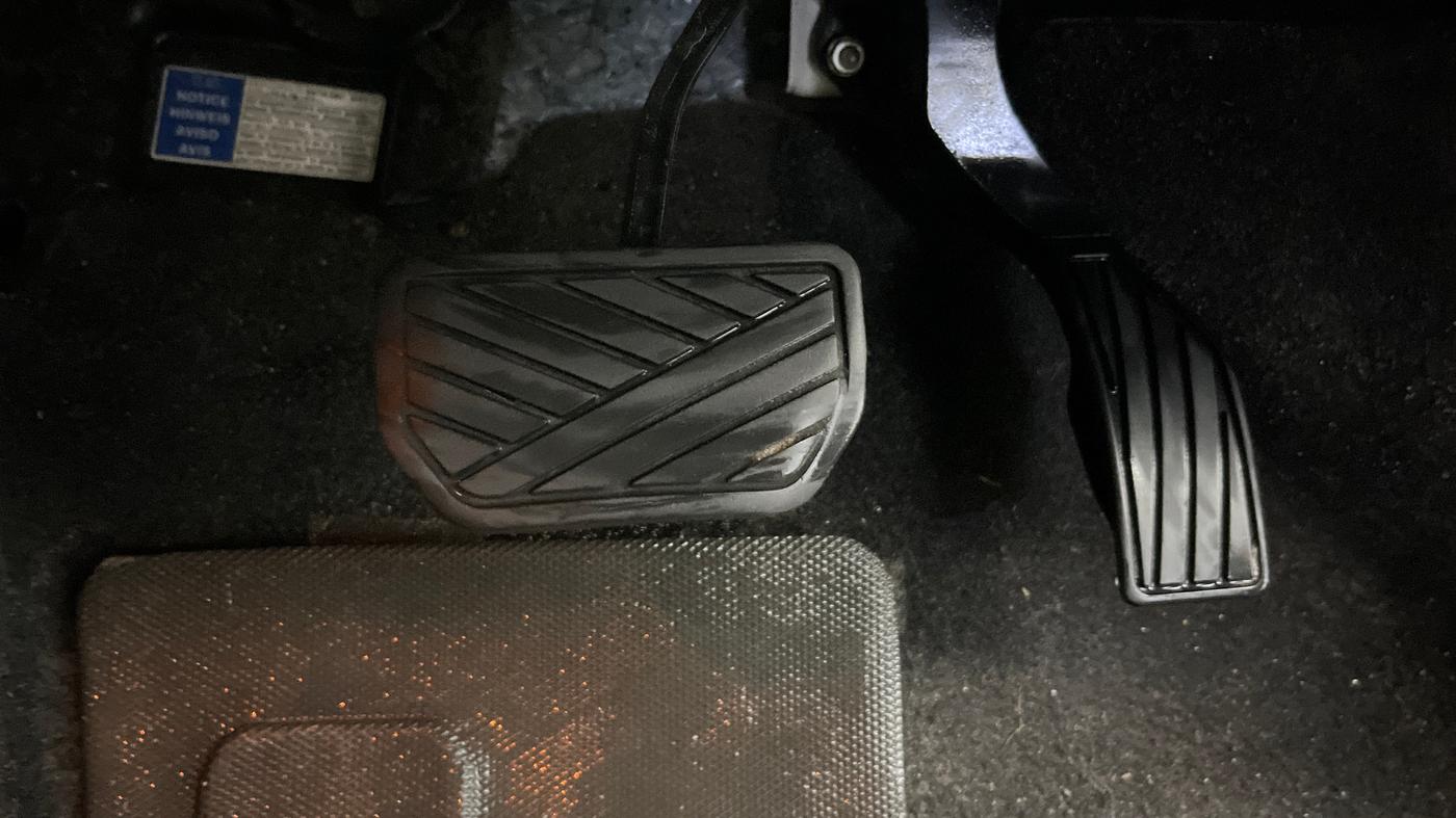 2022 Maruti Vitara Brezza ZXI PLUS AT SHVS, Petrol, Automatic, 24,337 km, Pedals